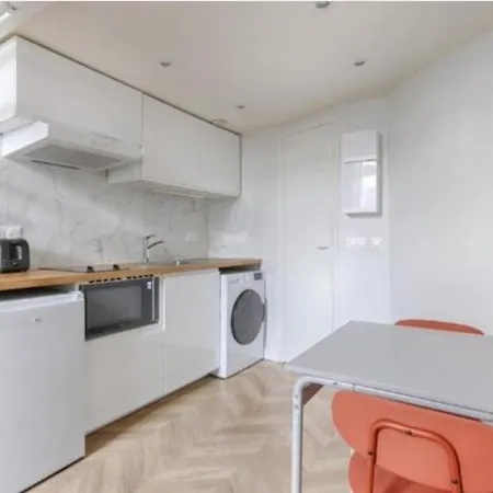 Cosy In Batignolles * Parijs
