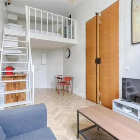Appartement Cosy In Batignolles